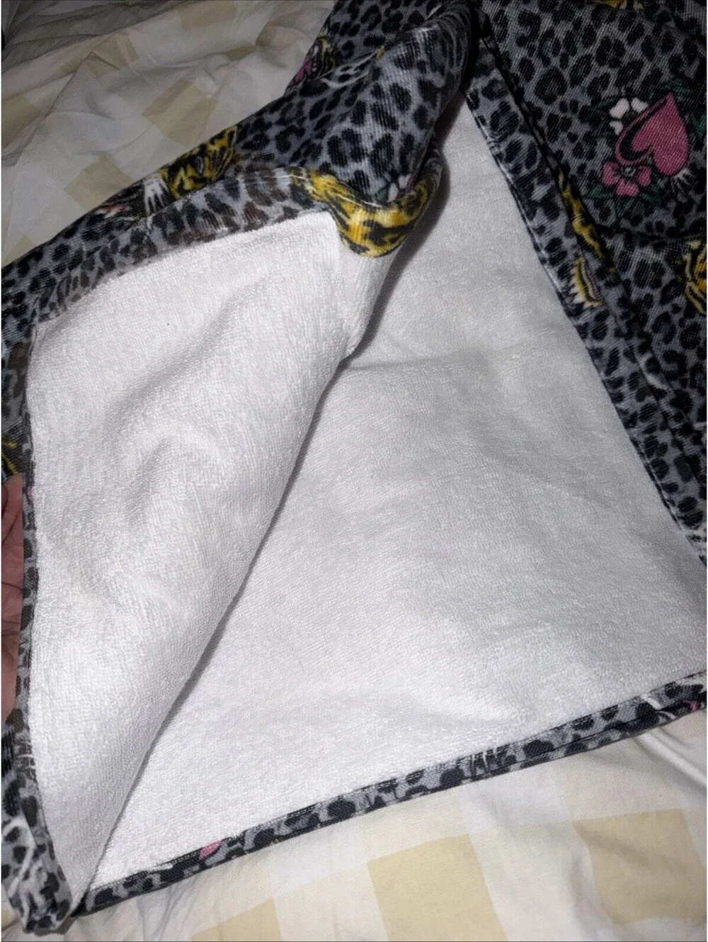 Ed Hardy Bath  Set (2) Towels  Tiger Dice Heart Leopard Print NWT